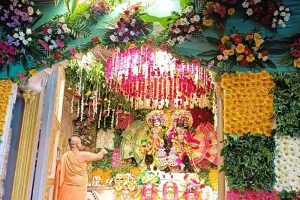 गोविंददेव मंदिर में भक्तों ने किए दर्शन, श्रद्धालुओं को बेरिकेटिंग से दिया प्रवेश 