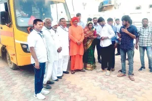 श्री श्याम मंदिर कमेटी ने भेंट की एकल कंप्यूटर लैब बस 