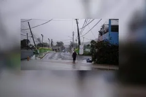 फियोना तूफान के कारण प्यूर्टो रिको अंधेरे में डूबा