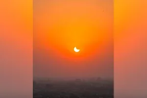 साइंस पार्क में टेलीस्कोप से लोगों ने देखा सूर्य ग्रहण
