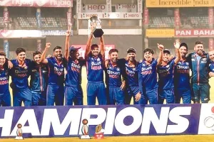 आखिरी वनडे में सात विकेट से जीती टीम इंडिया