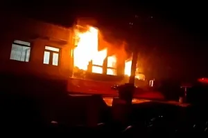 फिरोजाबाद में मकान में आग लगने से 6 लोग जिंदा जले