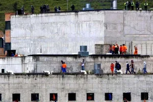 इक्वाडोर में जेल में दंगा, 2 कैदियों की मौत 
