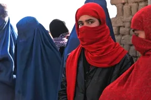 छात्राओं को विश्वविद्यालय के गेट से लौटाया, अफगानिस्तान में महिलाओं की उच्च शिक्षा पर रोक