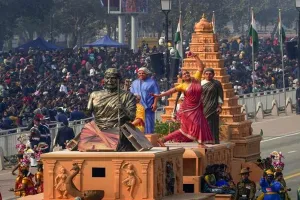 गणतंत्र दिवस की झांकियों में दिखा जांबाजों का अदम्य शौर्य, लोक कलाओं, और सांस्कृतिक परंपराओं का अनोखा संगम