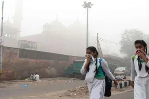 दिल्ली की वायु गुणवत्ता खराब, न्यूनतम तापमान 5.8 डिग्री सेल्सियस