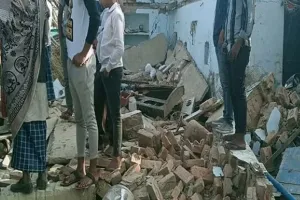 उत्तर प्रदेश में में सिलेंडर फटने से ढहा मकान, 3 घायल