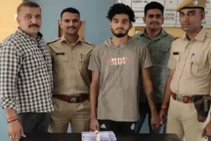 कोटा में बिहार के कोचिंग छात्र एवं एक अन्य देशी पिस्तौल सहित गिरफ्तार