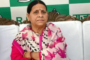 राबड़ी देवी से उनके आवास पर सीबीआई कर रही है पूछताछ