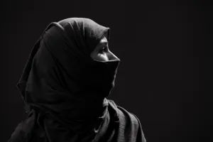 हिजाब पहनकर परीक्षा देने संबंधी छात्राओं की याचिका पर होली बाद सुनवाई