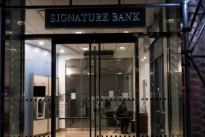 अमेरिका का एक और बैंक बंद