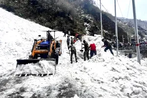 नाथुला में हिमस्खलन, सात की मौत