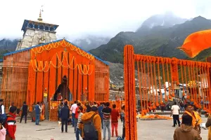 भगवान शिव के पांचवें ज्योतिर्लिंग केदारनाथ के कपाट खुले