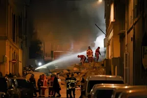 फ्रांस के मार्सिले में इमारत ढहने से दो लोग घायल