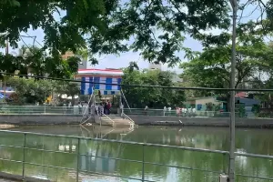 वार्षिक अनुष्ठानों के दौरान मंदिर के तालाब में डूबने से पांच श्रद्धालुओं की मौत