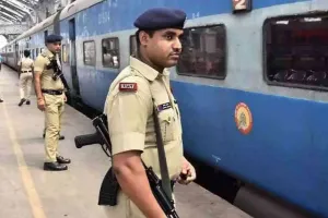 आरपीएफ ने यात्रियों को 14 करोड़ रु के खोये हुए सामान लौटाये