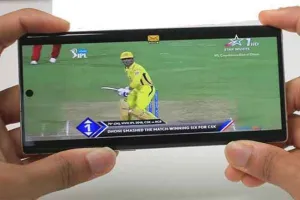 टीवी के बजाय मोबाइल फोन बना क्रिकेट प्रशंसकों की पहली पसंद
