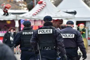 फ्रांस की पुलिस ने लगाई पेरिस में दक्षिणपंथी रैलियों पर रोक