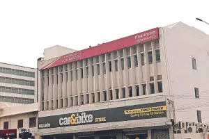 महिंद्रा फर्स्ट चॉइस प्री-ओन्ड कार स्टोर खुला