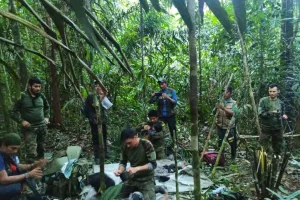 कोलंबिया विमान हादसा : 40 दिन बाद जंगल में जिंदा मिले 4 बच्चे