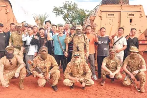 सेना ने चीन के अपहरण किए गए खनिकों को कराया मुक्त 