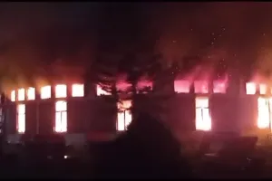 IIT-KHARAGPUR : परिसर में लगी आग, कई छात्रों के बिस्तर जले