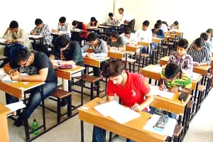 नए जिलों ने बढ़ाई प्रतियोगी परीक्षाओं की तैयारी कर रहे विद्यार्थियों की धड़कन