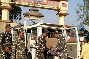 भारत-नेपाल सीमा पर हाई अलर्ट, एसएसबी के जवान तैनात 