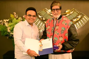 शाह ने बच्चन को दिया क्रिकेट विश्व कप 2023 का गोल्डन टिकट