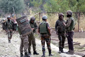 Kashmir News: अनंतनाग मुठभेड़ में लश्कर-ए-तैयबा कमांडर समेत दो आतंकवादी ढेर