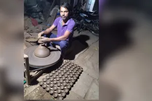 दीपावली के त्यौहार को लेकर कुंभकारों की उम्मीदों का दीपक, चाॅक ने पकड़ी रफ्तार
