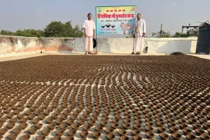 गाय के गोबर से बने दीपक का क्रेज बढ़ा, हिंगोनिया गौशाला में बनाए जा रहे हैं तीन लाख दीपक 