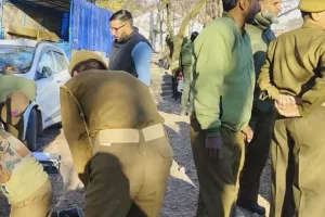 कश्मीर में सशस्त्र पुलिस शिविर में विस्फोट