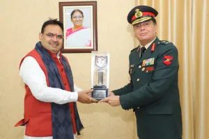 मुख्यमंत्री से साउथ वेस्टर्न  कमांड के कमांडर GOC इन चीफ़ धीरज सेठ ने की शिष्टाचार मुलाक़ात 