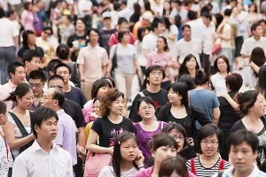 चीन की बढ़ती जनसंख्या में कमी