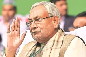 Bihar Politics: नीतीश कुमार ने दिया सीएम पद से इस्तीफा, आज शाम को फिर से लेंगे शपथ 