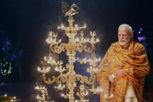 PM मोदी ने जलाई रामज्योति, देशभर में दीपावली जैसा माहौल