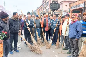 जयपुर व्यापार महासंघ के तत्वाधान में स्वच्छता अभियान का शुभारंभ