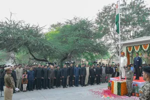 मुख्यमंत्री भजनलाल शर्मा ने मुख्यमंत्री निवास पर फहराया ध्वज 