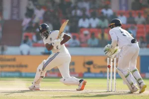 इंग्लैंड ने भारत को 28 रनों से हराया