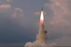 उतर कोरिया ने नई प्रकार की सतह से समुद्र तक मार करने वाली मिसाइल का किया परीक्षण 