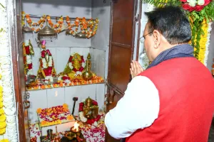 तेजाजी मंदिर दर्शन के बाद बोले सीएम - लीलण घोड़ी सोवणी मोतीया जड़ी लगाम। खरनालीया तेजो जी थाने झुक झुक प्रणाम।।