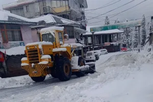 हिमाचल में हिमपात से पांच NH सहित 507 सड़कें बंद