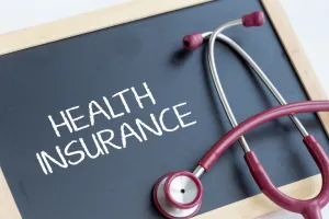 Health Insurance की उम्र की सीमा हटी, किसी भी उम्र में लिया जा सकता है बीमा