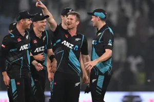 न्यूजीलैंड ने चौथे टी-20 मैच में पाकिस्तान को चार रन से हराया