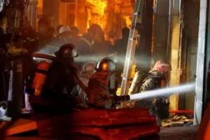 वियतनाम में एक इमारत में लगी आग, 14 लोगों की मौत