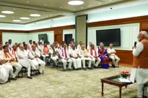 तीसरी सरकार के गठन की प्रकिया शुरू, संभावित मंत्रियों ने मोदी से की मुलाकात