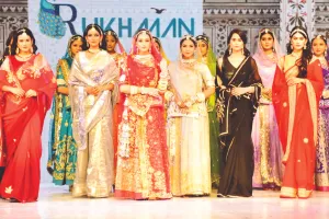 Jaipur Couture Show-2024 : बॉलीवुड एक्ट्रेस और सुपर मॉडल्स ने जयपुर में सजाई फैशन की दुनिया