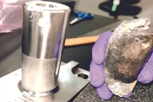 स्पेस से एक घर पर गिरा 700 ग्राम का मलबा, परिवार ने नासा पर दर्ज किया केस, मांगा भारी मुआवजा