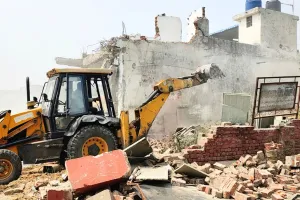 न्यू सांगानेर रोड पर गरजा जेडीए का बुलडोजर,  अवैध निर्माणों को डिमार्केशन कर हटाया 